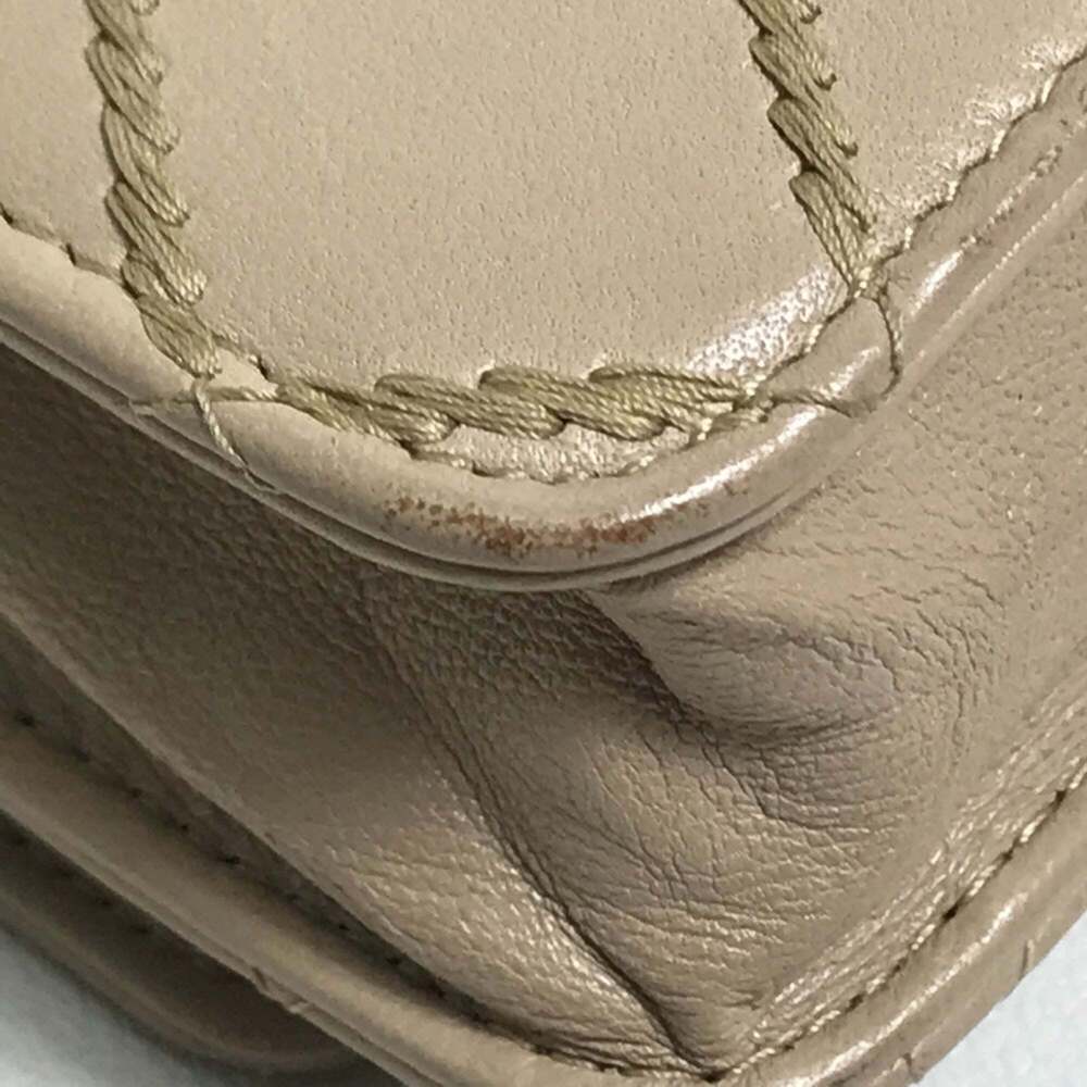 CHANEL Cream Wallet - Picture 5 of 16